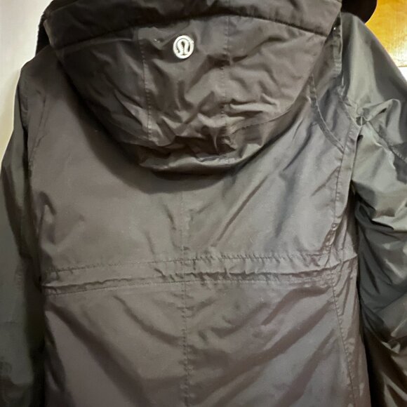 Lululemon Polar Parka Size 8 Black - Picture 6 of 7